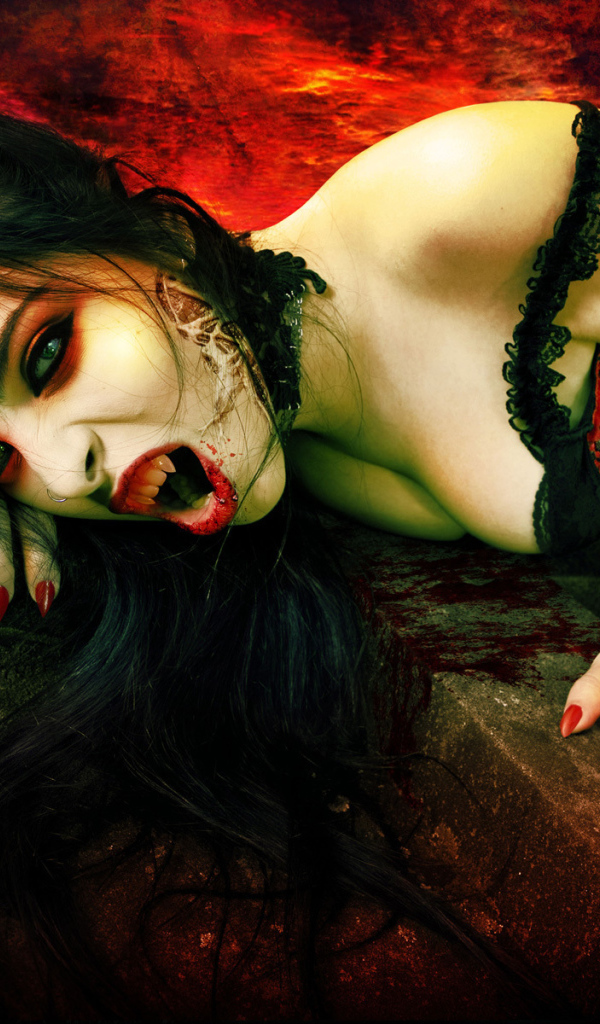 Голодная и злая девушка вампир