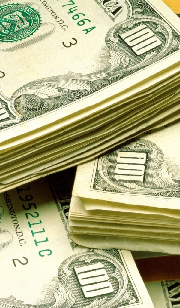 Пачки долларов