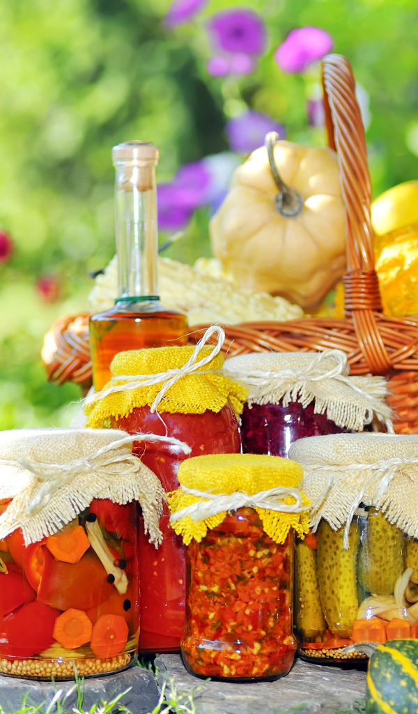 Корзина с овощами