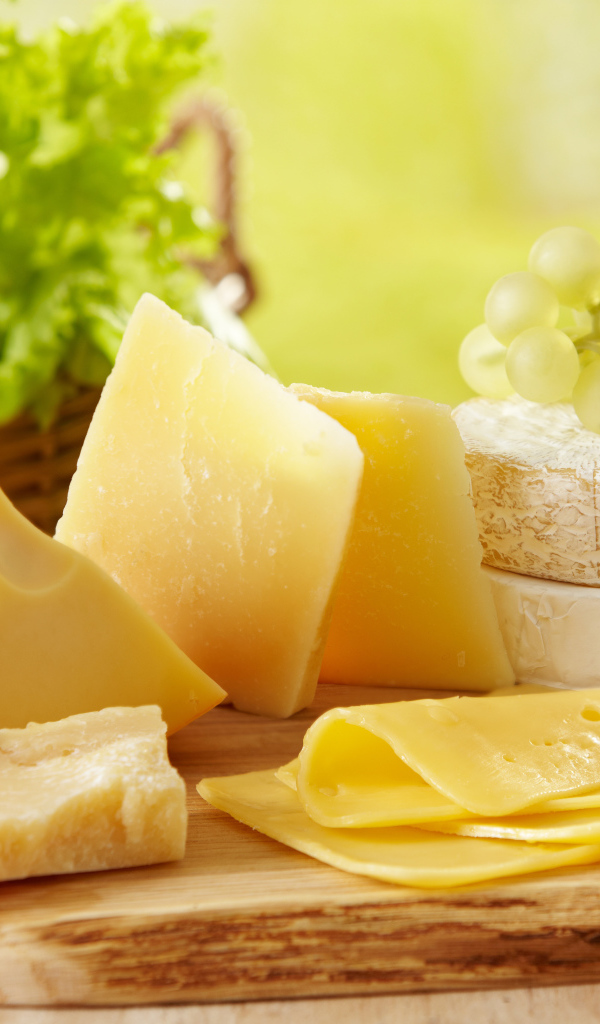 Сыр и орехи