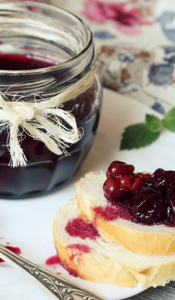 Вишневое варенье