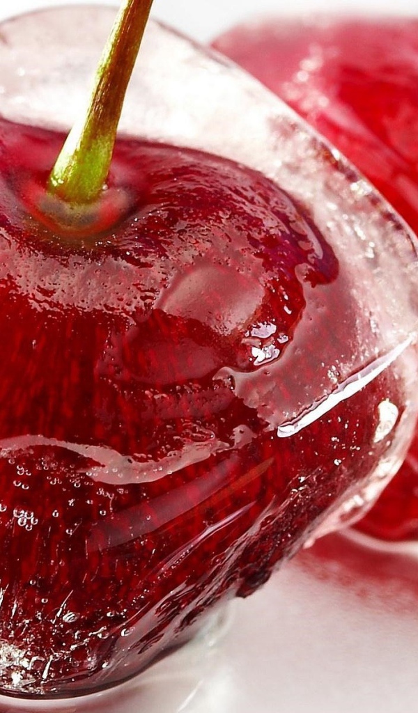 Замороженная вишня