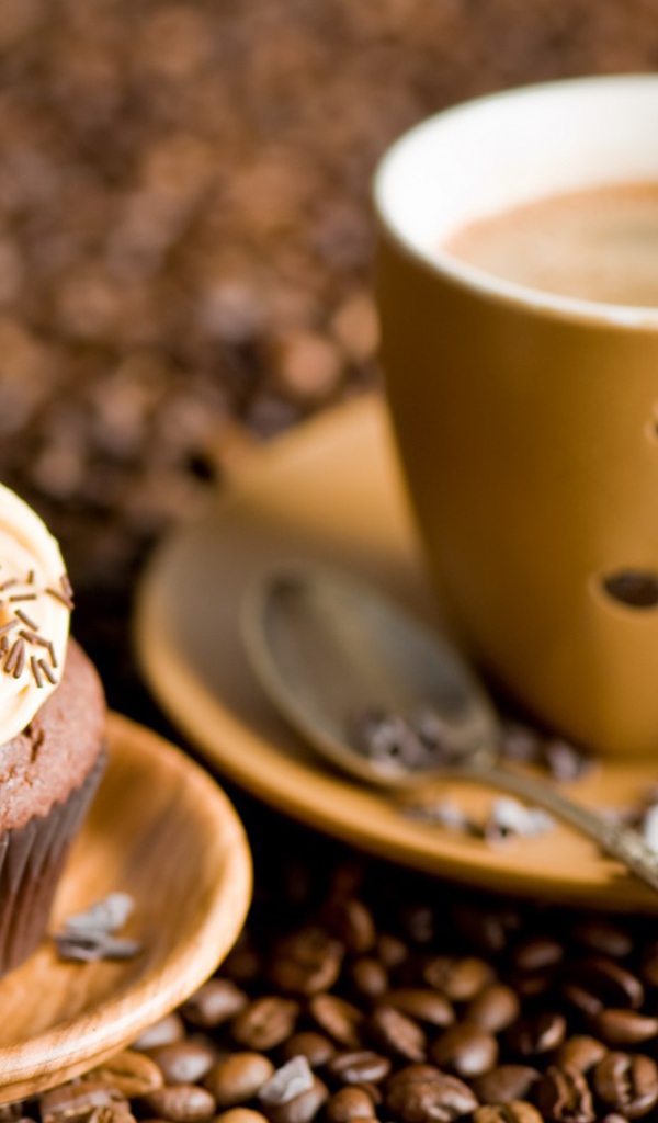 Кофе с шоколадным кексом