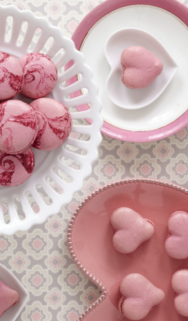 Печенье в розовой глазури