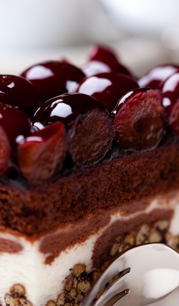 Десерт с вишней