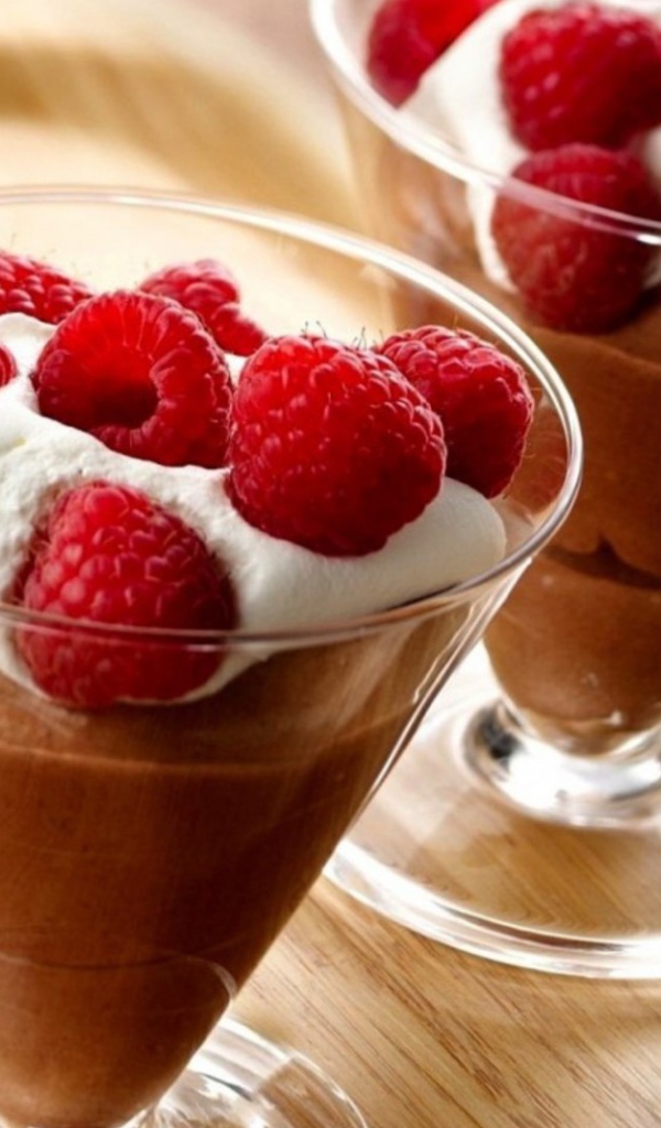 Малиновый десерт