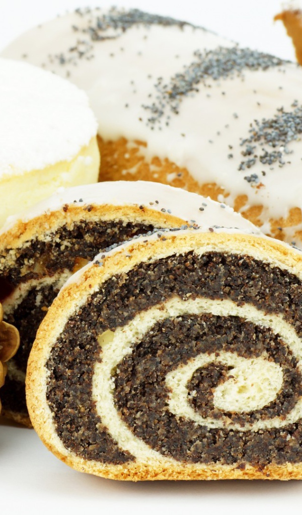 Сладкий рулет с маком