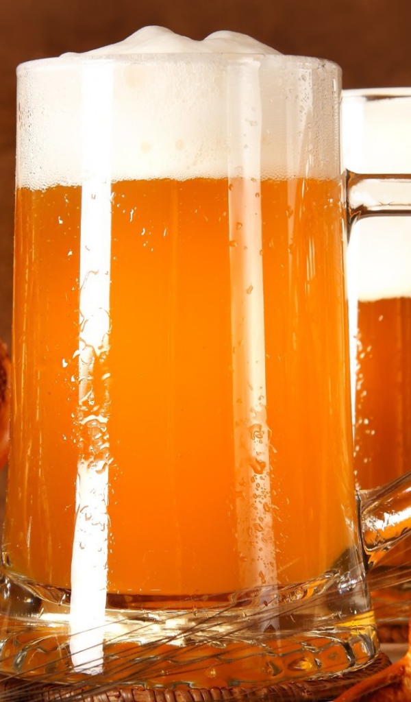 Пиво с солеными кренделями