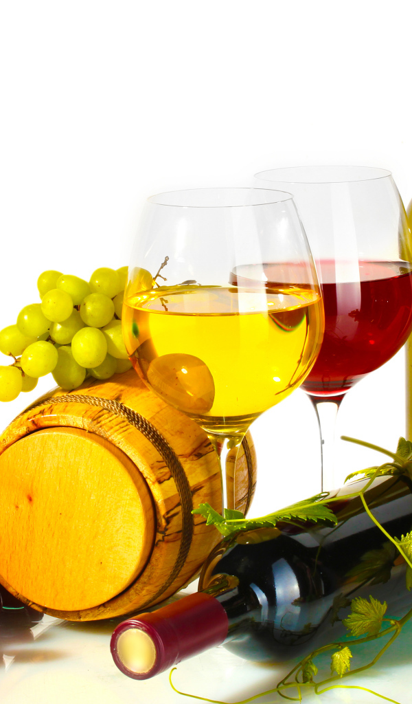 Бокалы с белым и красным вином