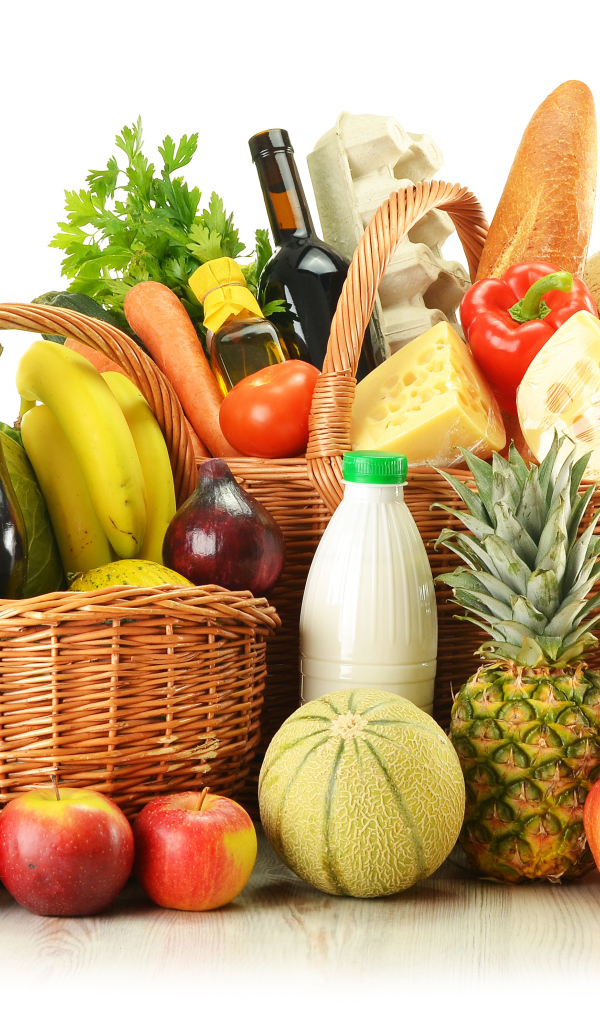 Продукты в корзинах