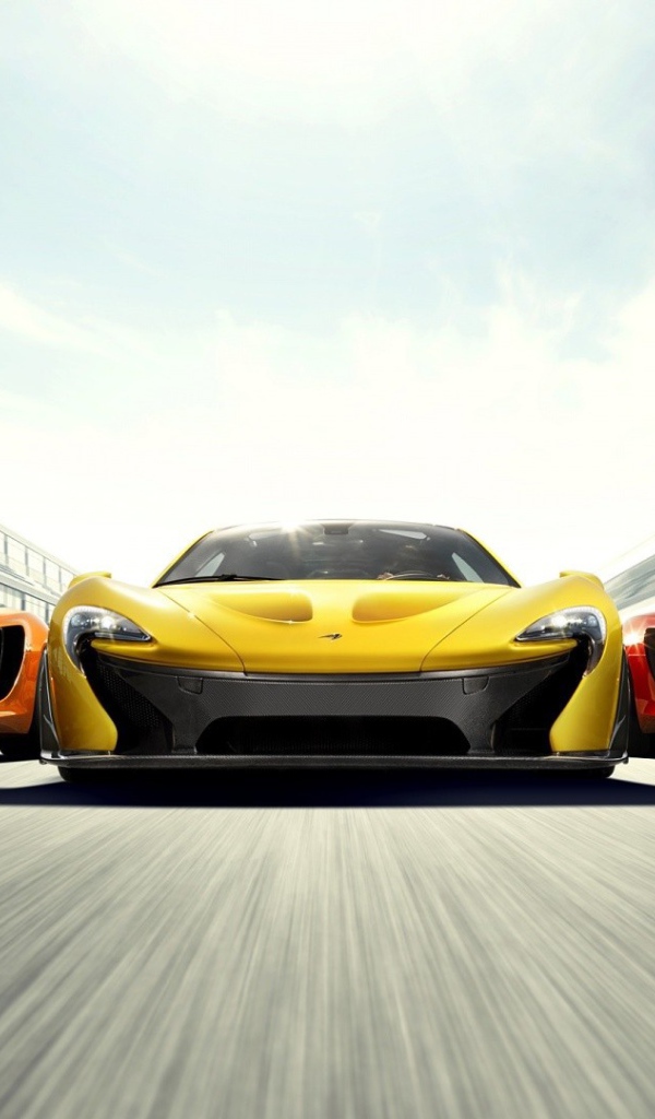 Автомобили на большой скорости