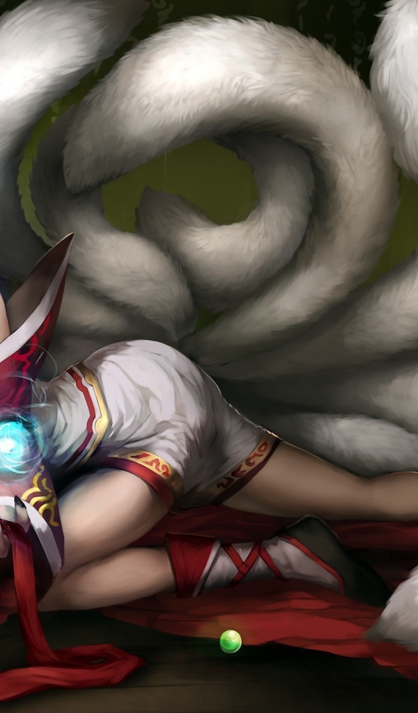 Девушка с хвостами