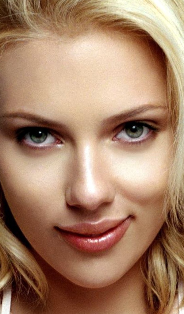 Красивая актриса Скарлетт Йоханссон