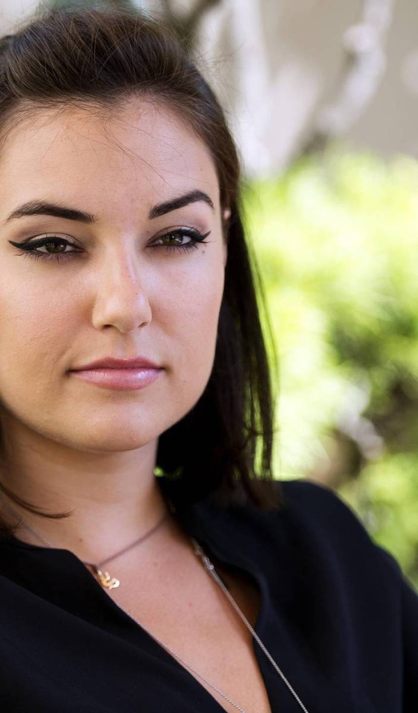 Очаровательная модель Саша Грей