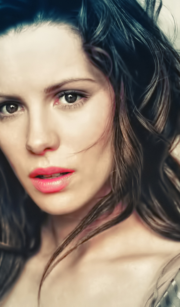 Знаменитая актриса Кейт Бекинсейл