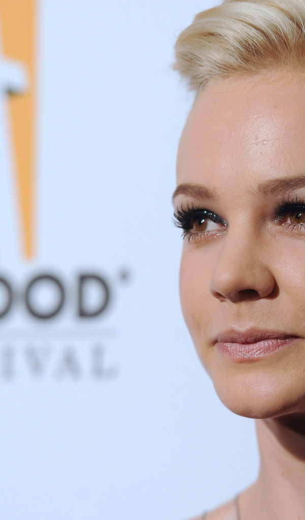 Популярная актриса Кэри Маллиган