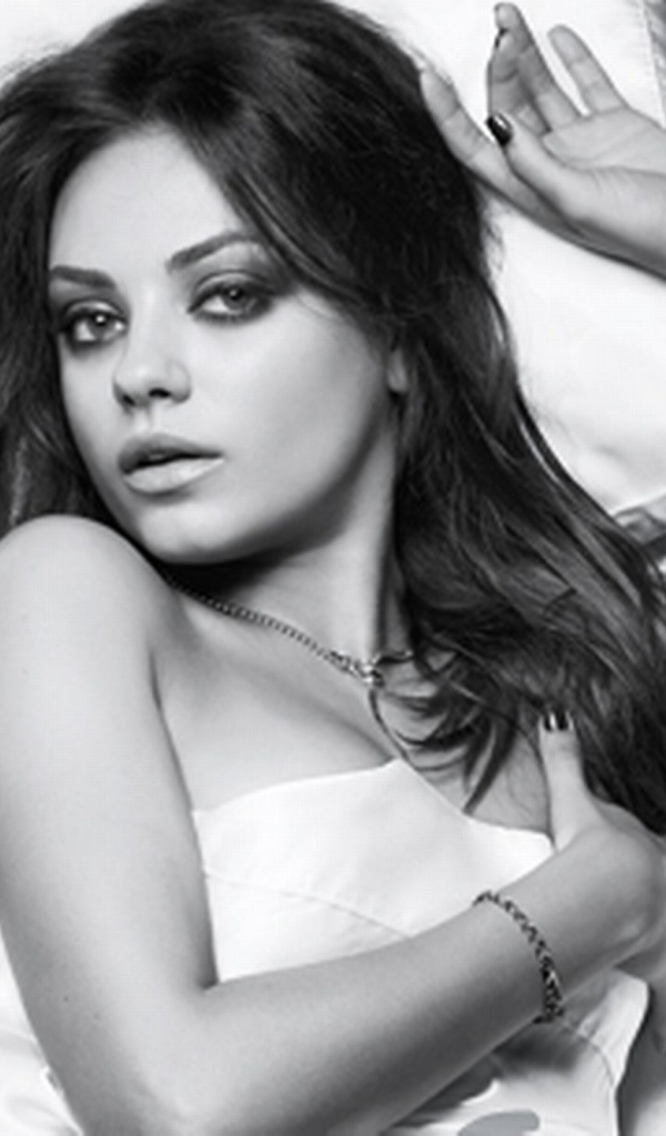 Прекрасная актриса Мила Кунис