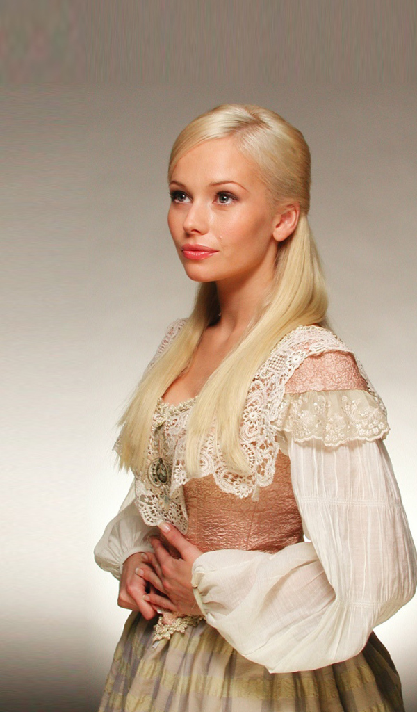 Известная модель Елена Корикова