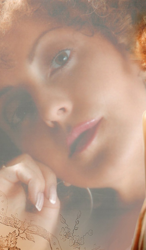 Актриса Анжелика Варум