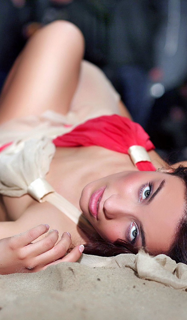 Красивая актриса Виктория Дайненко