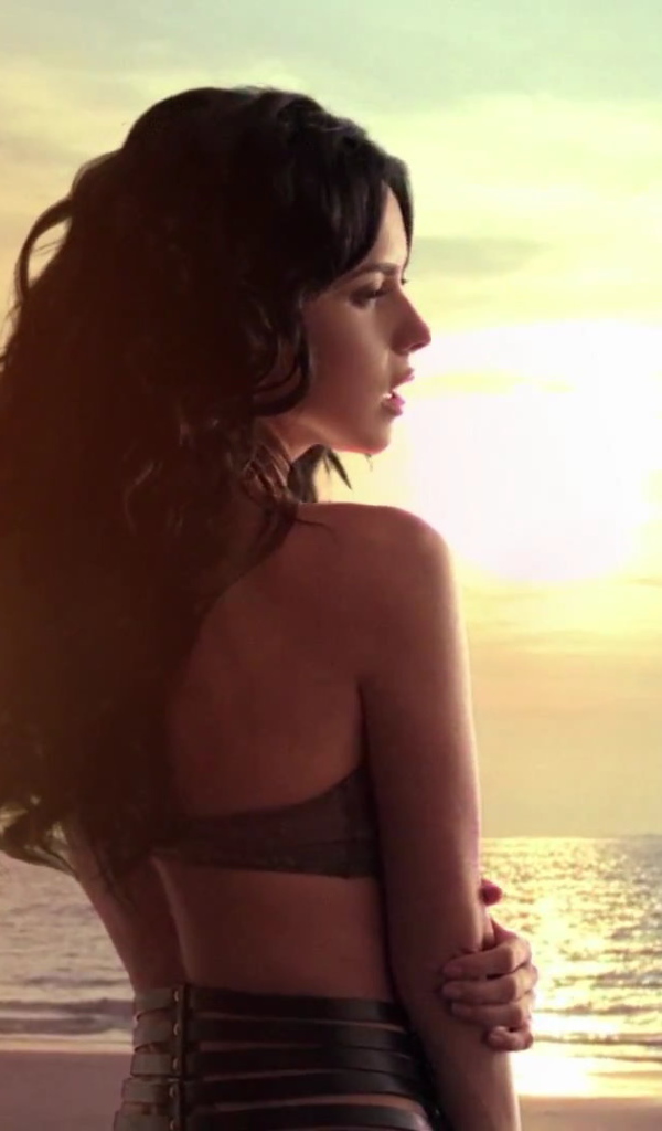 Знаменитая Юлия Савичева