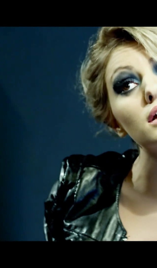 Модель Юлия Савичева