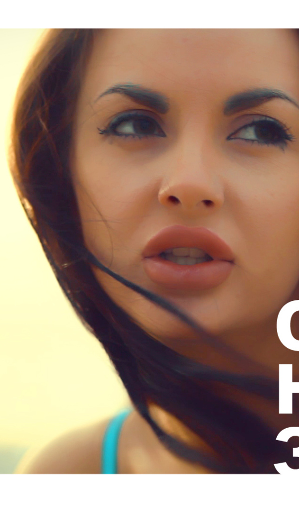 Актриса Юлия Савичева