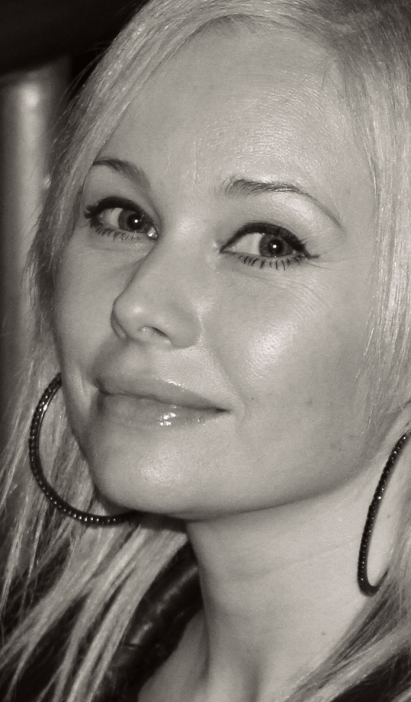 Знаменитая актриса Елена Корикова