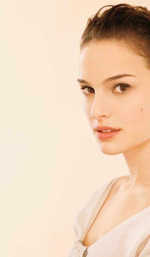 Очаровательная модель Натали Портман