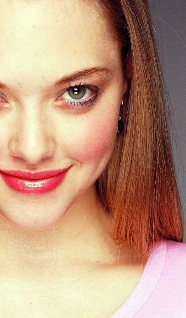 Суперзвезда Аманда Сайфред