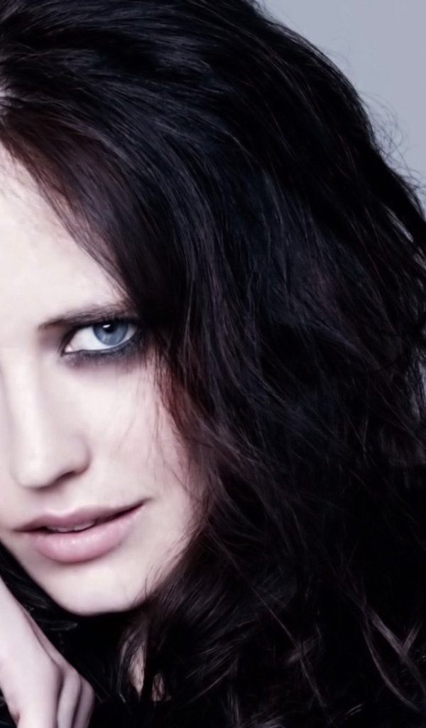 Популярная Ева Грин