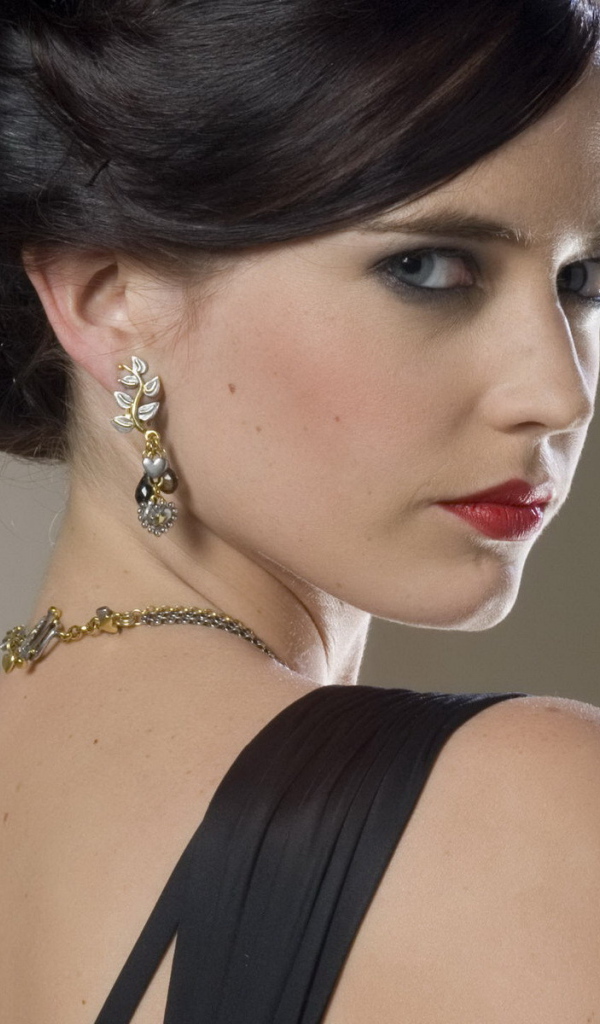 Очаровательная актриса Ева Грин