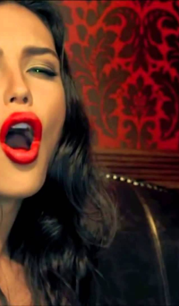 Красивая Елена Темникова