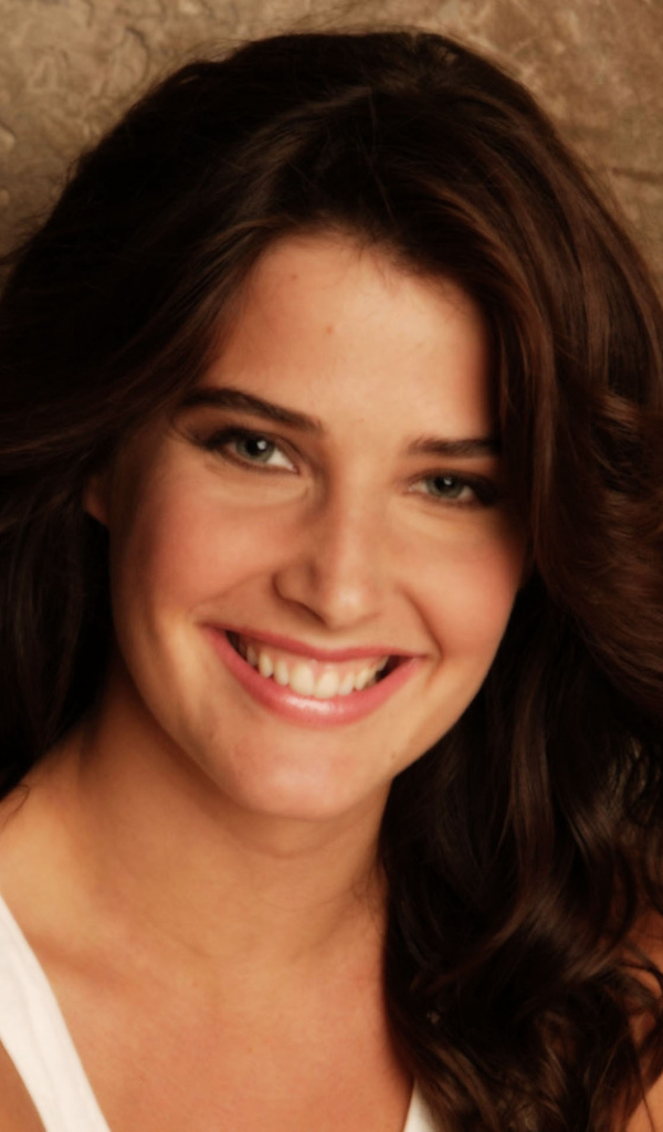 Знаменитая Коби Смолдерс