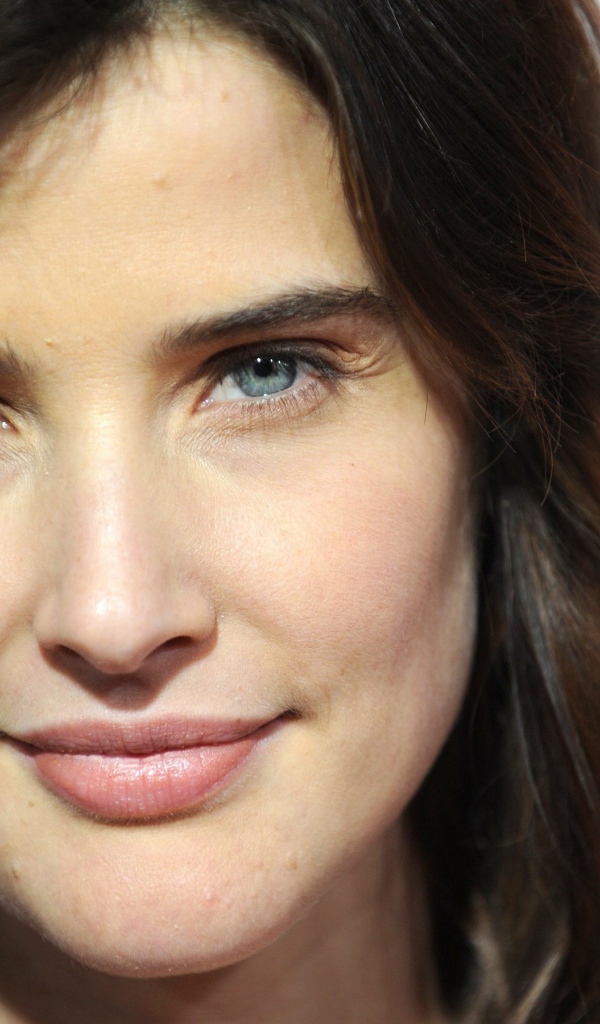 Модель Коби Смолдерс