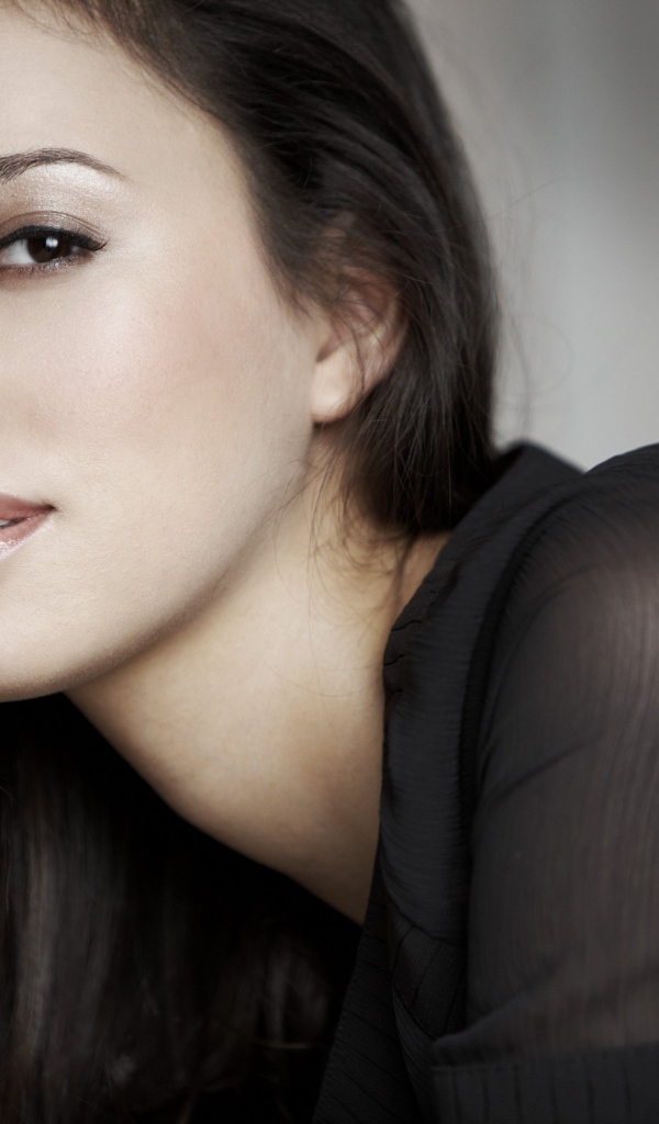 Знаменитая Кристиан Серратос