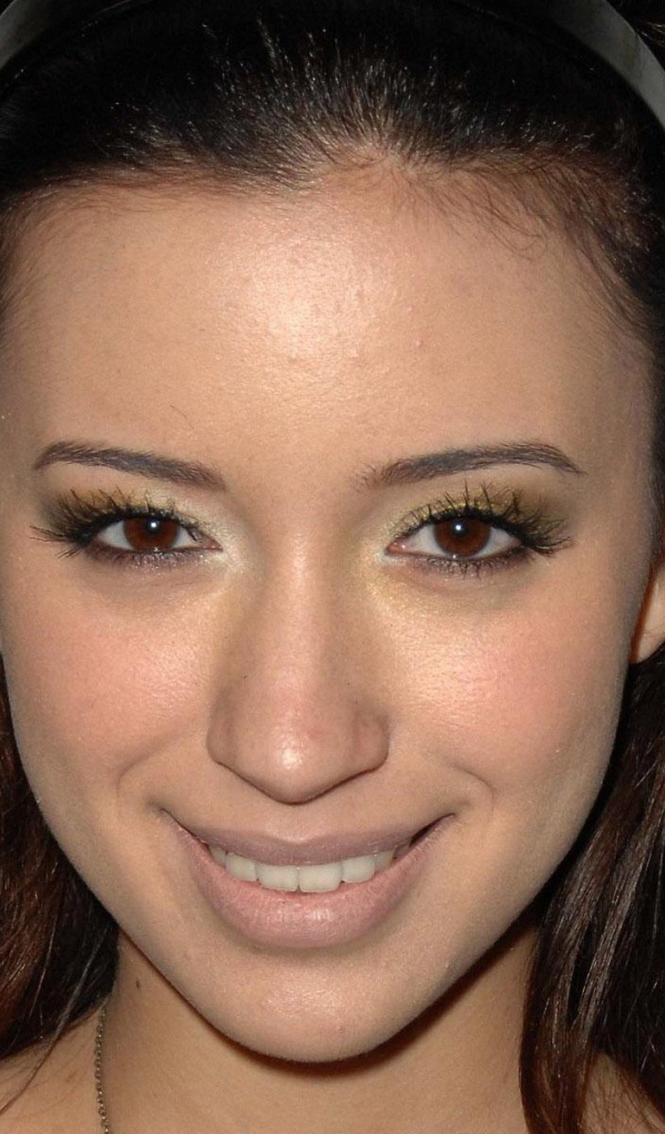 Очаровательная Кристиан Серратос