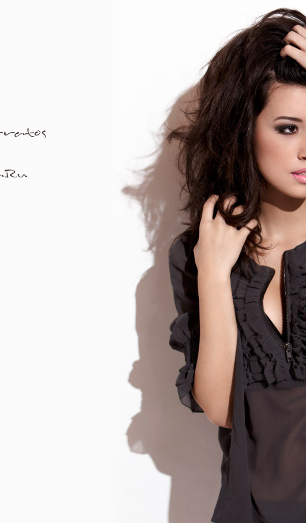 Известная модель Кристиан Серратос