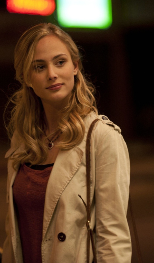 Прекрасная актриса Нора Арнезедер