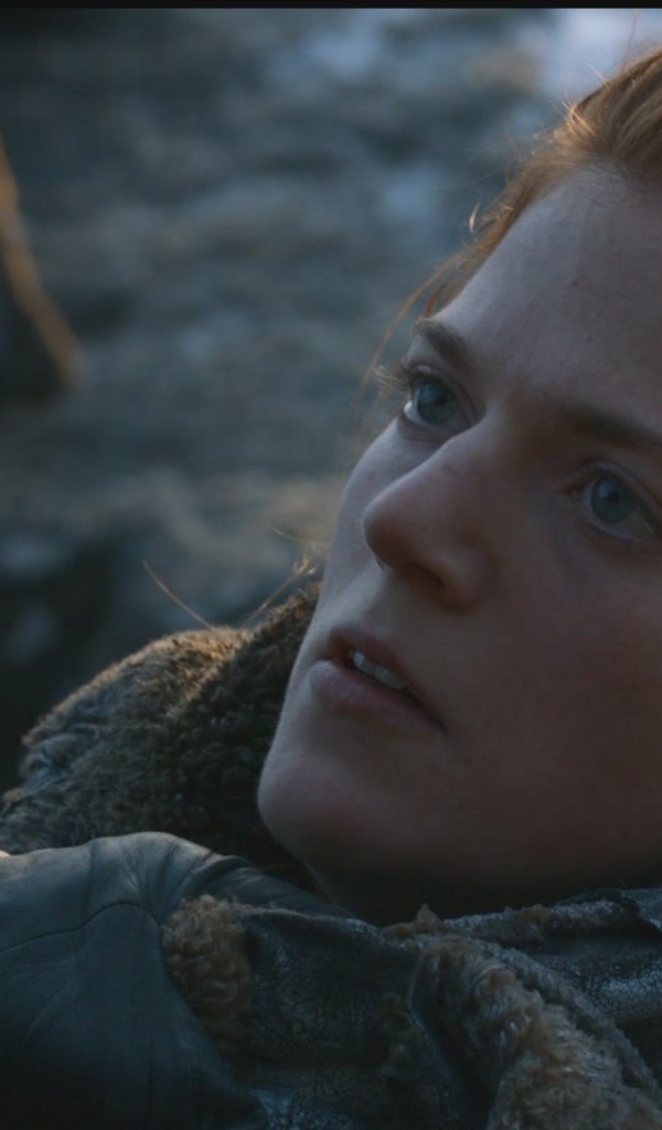 Знаменитая Роуз Лесли