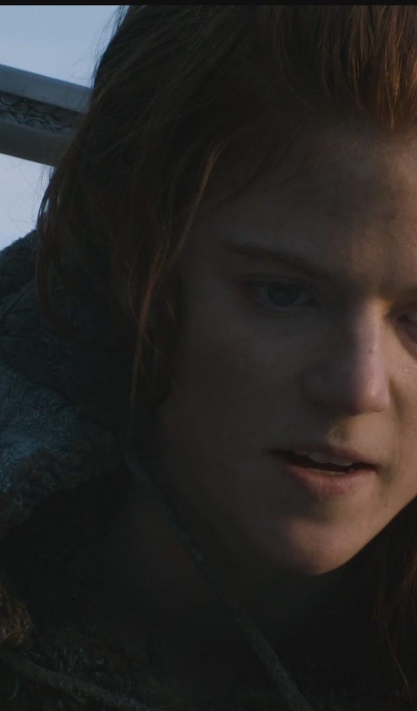 Модель Роуз Лесли