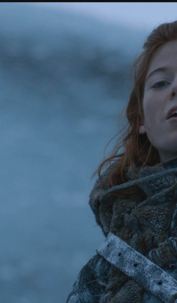 Красивая актриса Роуз Лесли