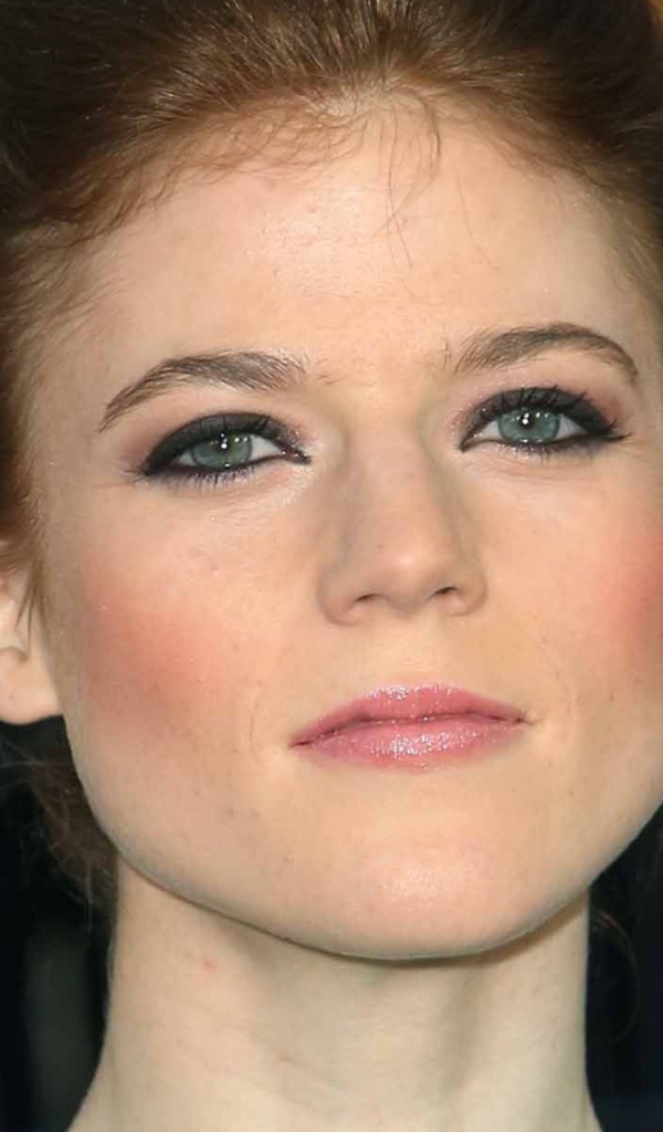 Известная модель Роуз Лесли