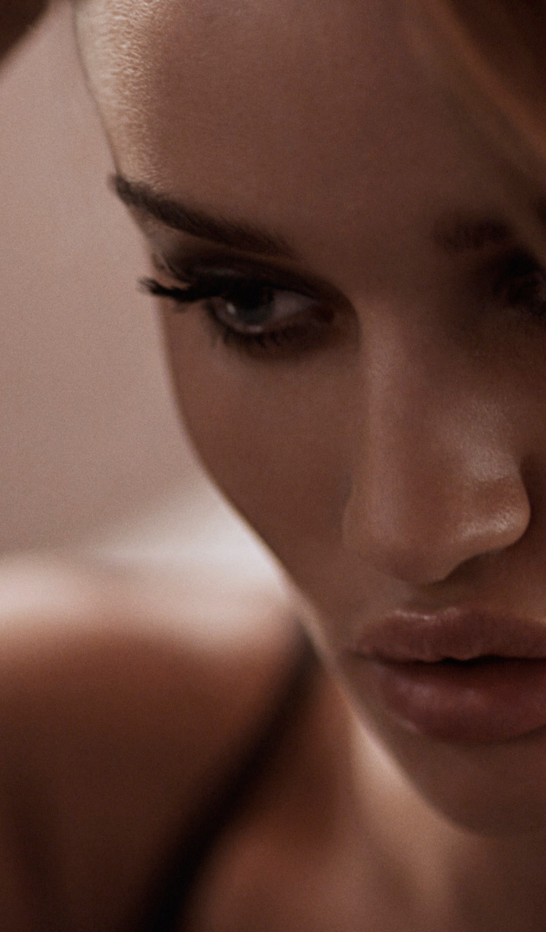 Актриса Роузи Хантингтон-Уайтли