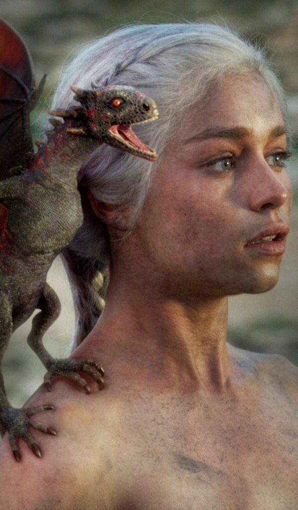 Модель Эмилия Кларк