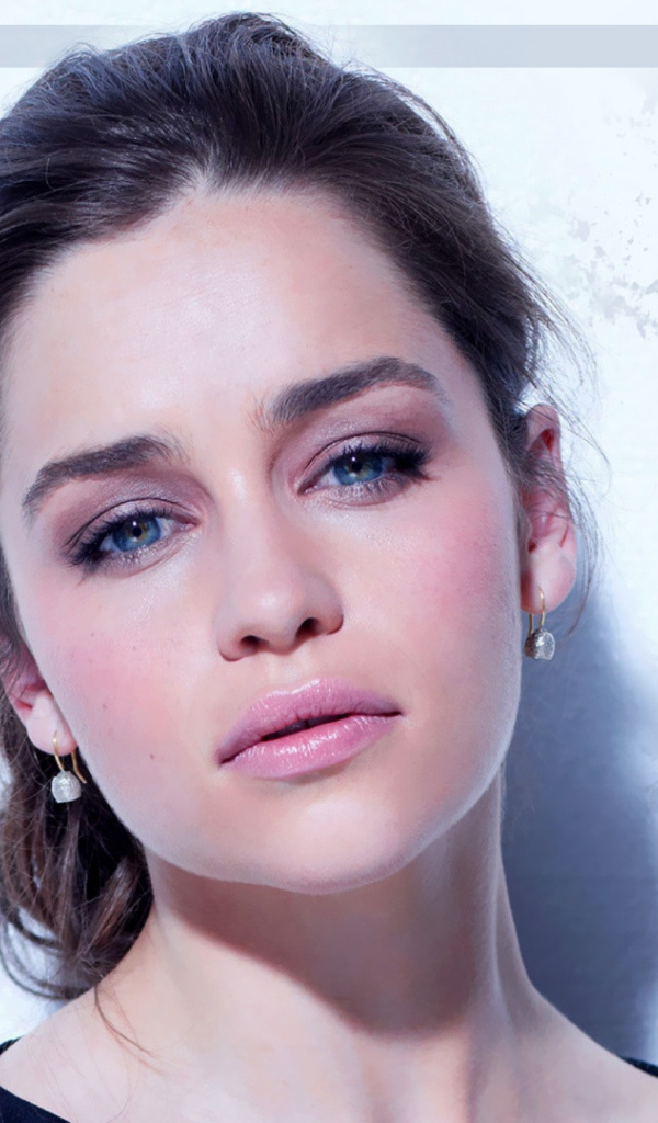 Популярная актриса Эмилия Кларк