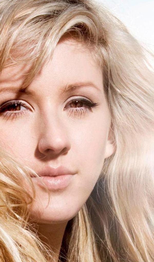 Красивая актриса Дакота Джонсон