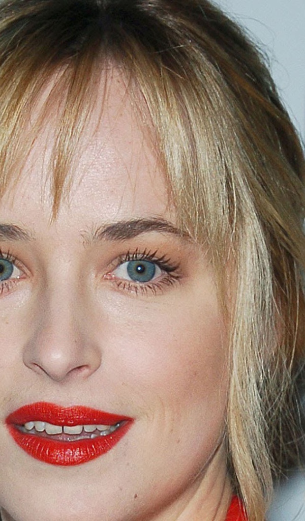 Известная модель Дакота Джонсон