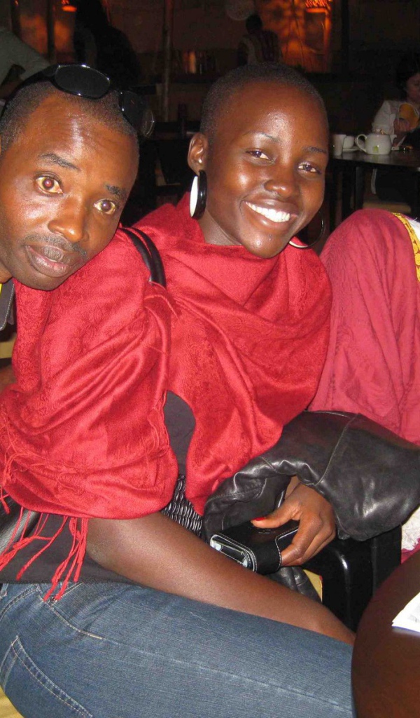 Знаменитая Лупита Нионго