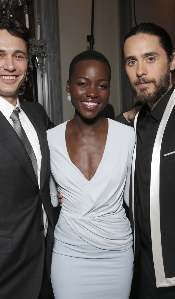 Модель Лупита Нионго